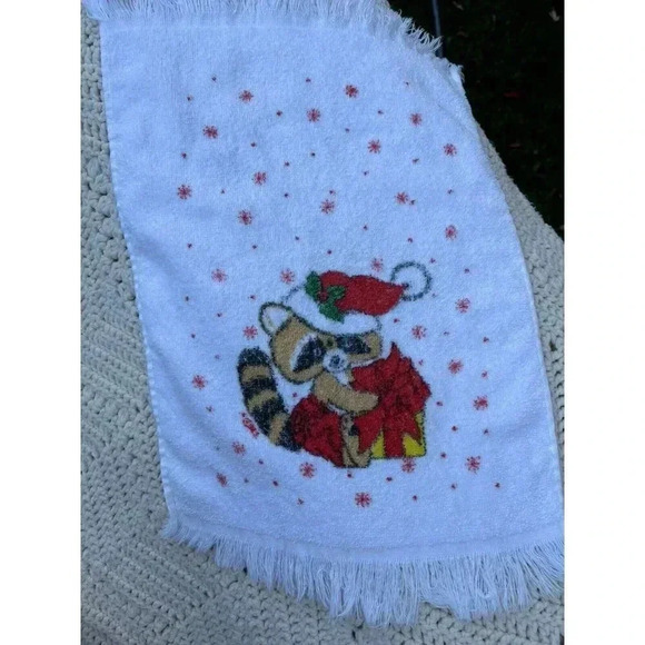 Vintage Retro White Cotton Hand Towel Christmas Racoon Cute! - Picture 1 of 3